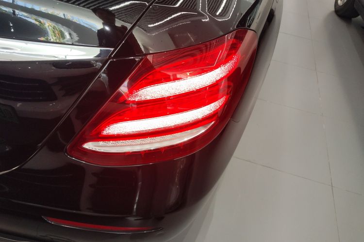 Mercedes-Benz E Class 2020 car image #8