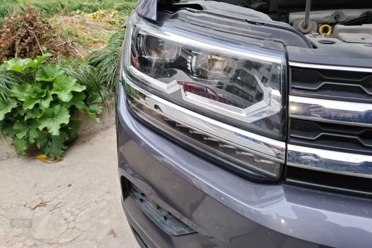 Volkswagen Tharu 2019 car image #8