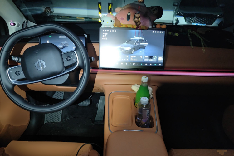 零跑汽车 零跑C10 2025 汽车图片 #8