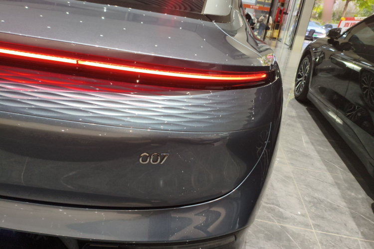 极氪 极氪007 2024 汽车图片 #8