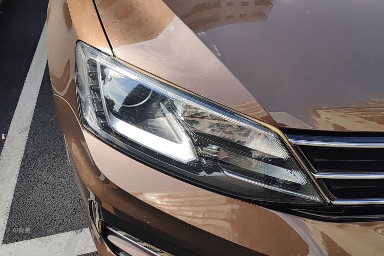 Volkswagen Sagitar 2019 صورة سيارة #8