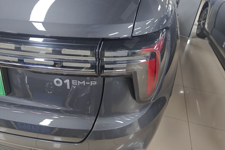 Lynk & Co 01 EM-P 2022 car image #8