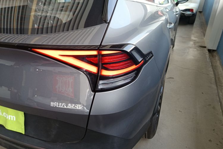 起亚 狮铂拓界 2026 汽车图片 #8