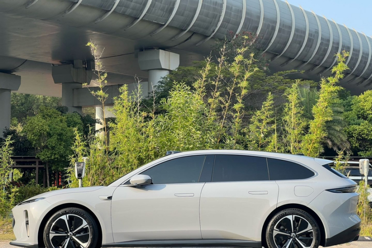 蔚来 蔚来ET5T 2023 汽车图片 #8