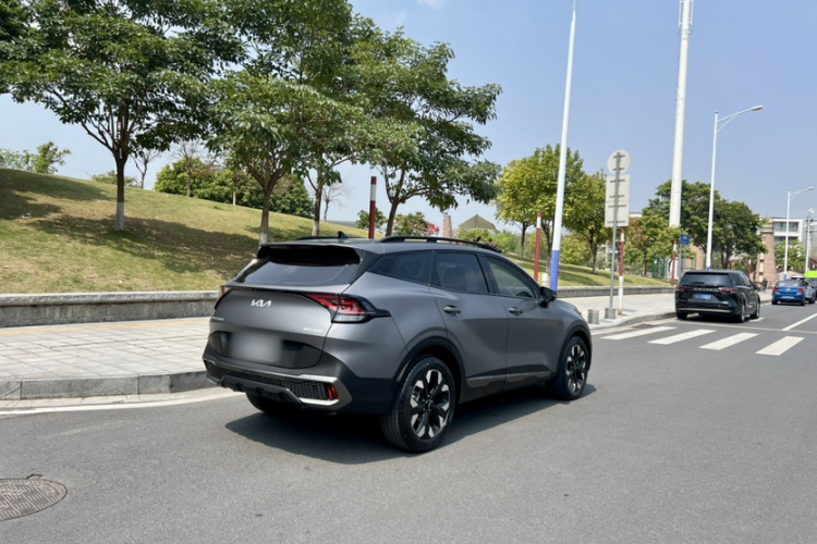 起亚 狮铂拓界 2022 汽车图片 #8