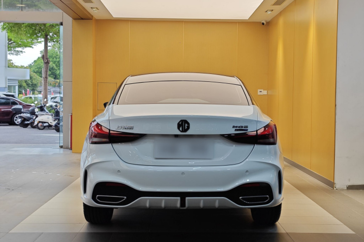 5 2024 car image #8