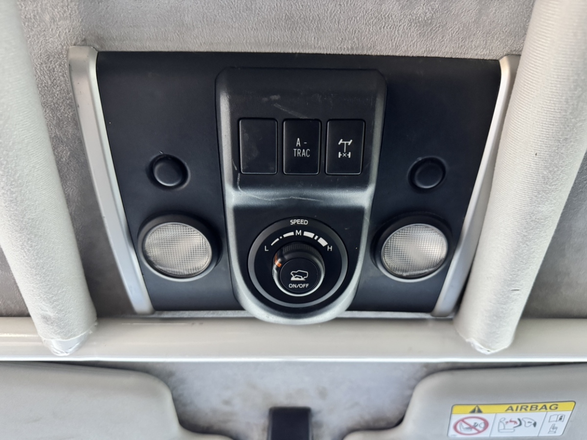 Toyota FJ Cruiser 2020 #8 Toyota FJ Cruiser 2020 car image #8