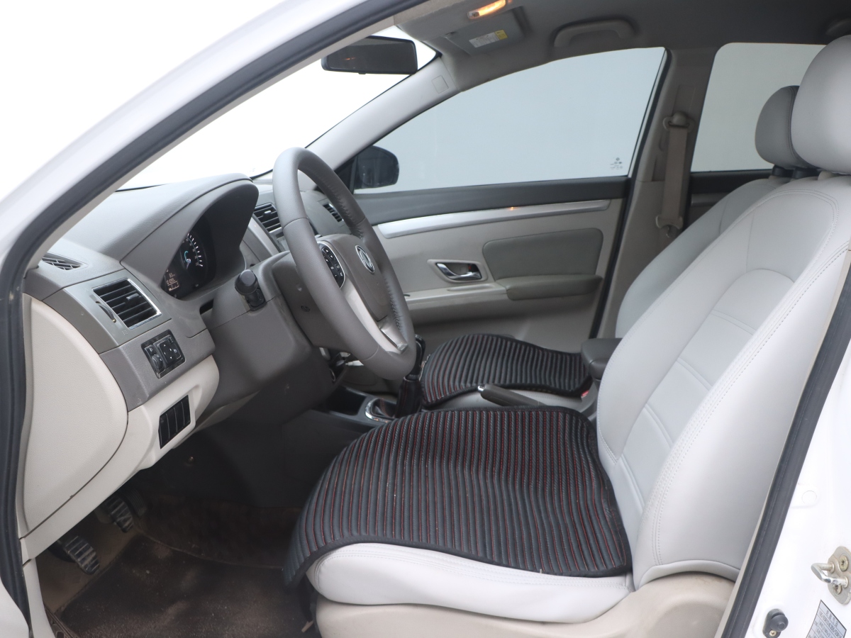 Forthing JOYEAR S50 2016 #8 Forthing JOYEAR S50 2016 immagine di auto #8