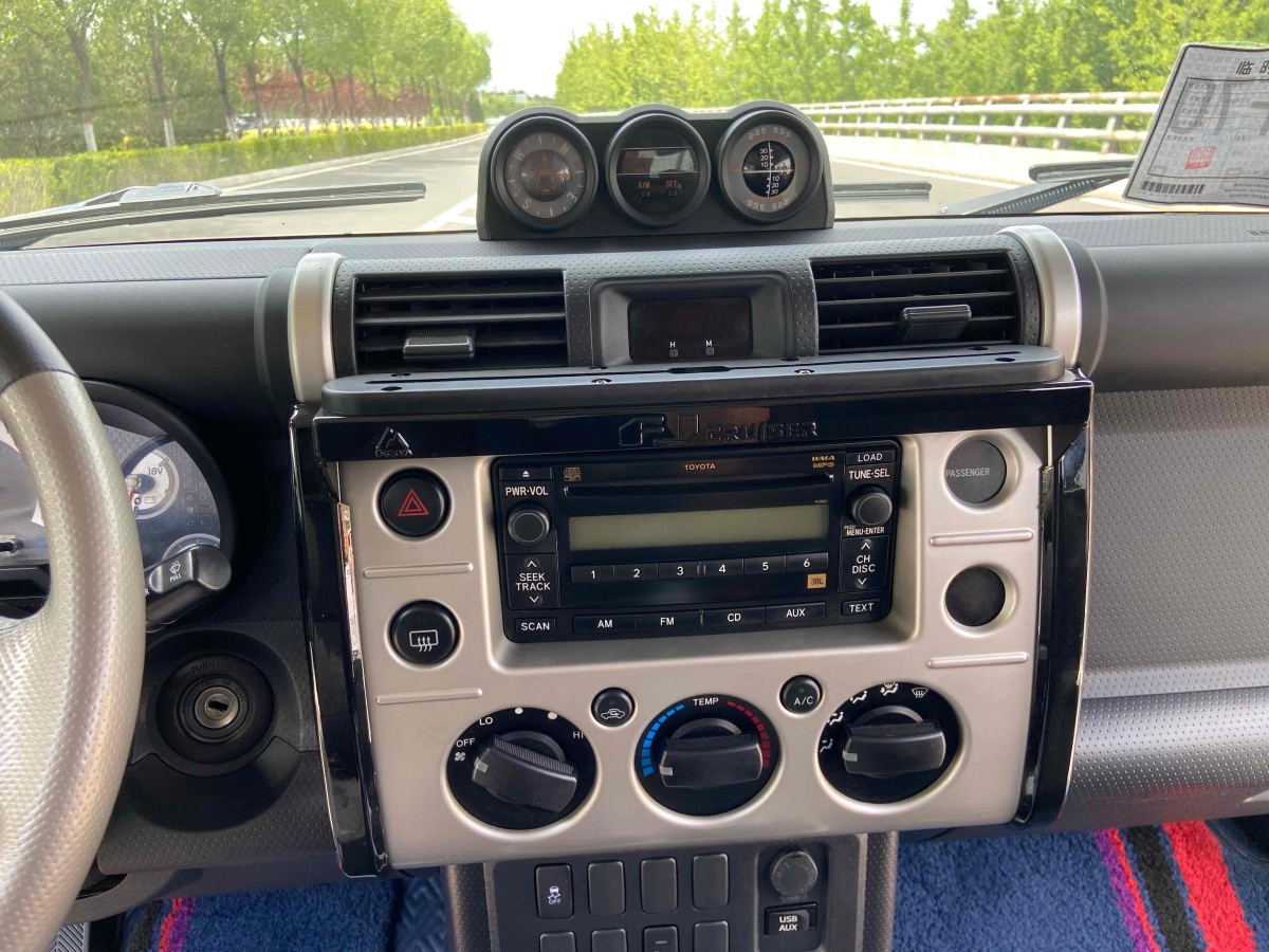 Toyota FJ Cruiser 2020 immagine di auto #8