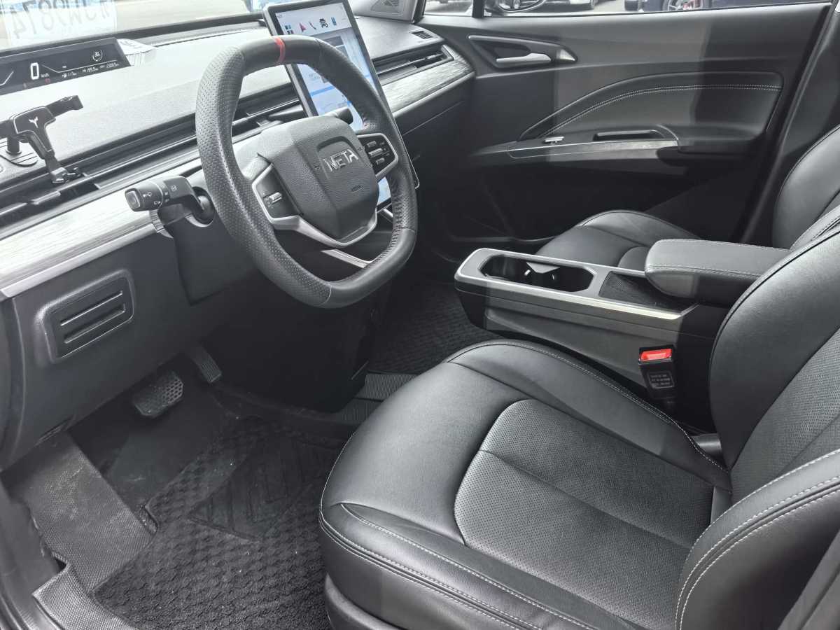 哪吒汽车 哪吒AYA 2023 汽车图片 #8