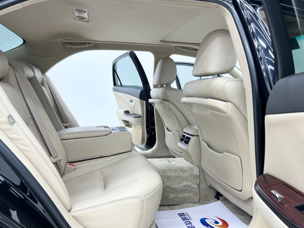 丰田 皇冠 2010 汽车图片 #8