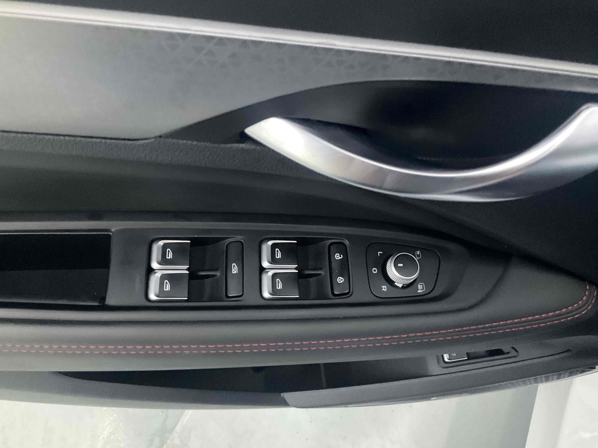 GEELY Tugella S 2022 #8 GEELY Tugella S 2022 car image #8