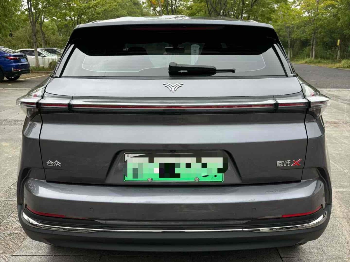 哪吒汽车 哪吒X 2023 汽车图片 #8