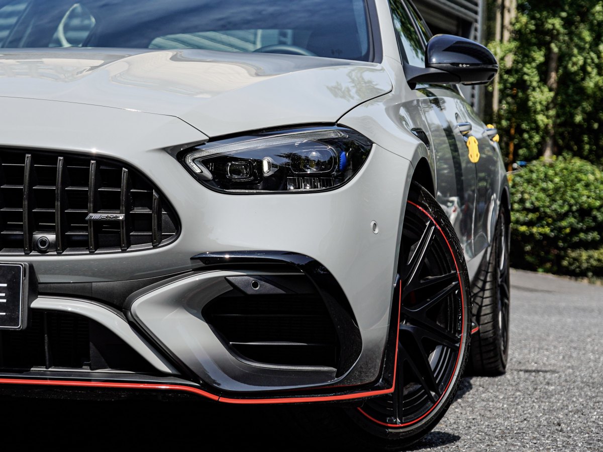 Mercedes-Benz C AMG New Energy 2025 изображение автомобиля #8