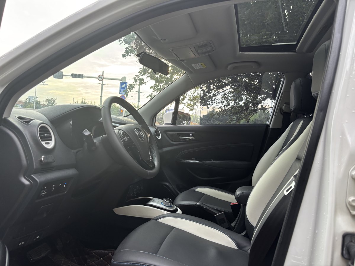 Changan CS15 EV 2017 car image #8