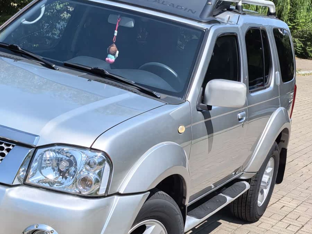 日产 日产帕拉丁 2013 汽车图片 #8