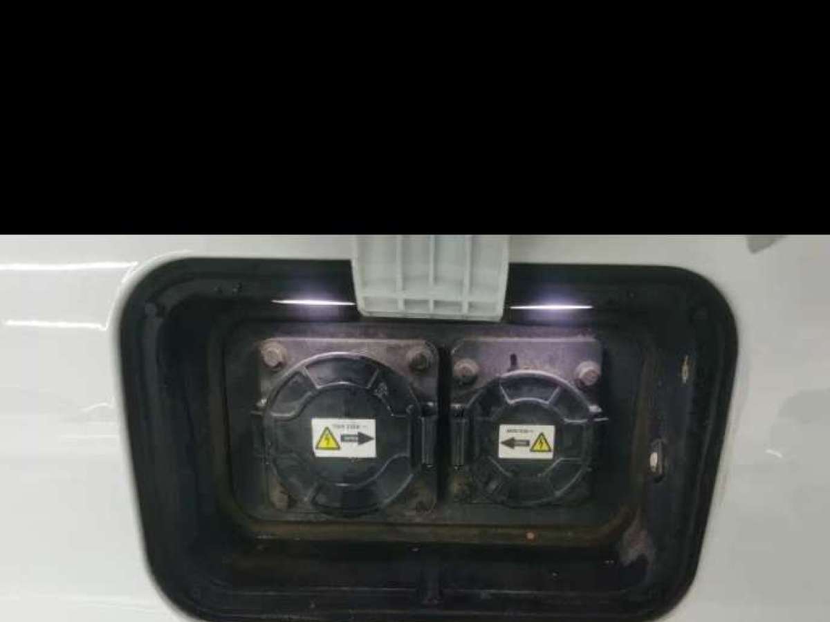 BYD e6 2017 #8 BYD e6 2017 car image #8