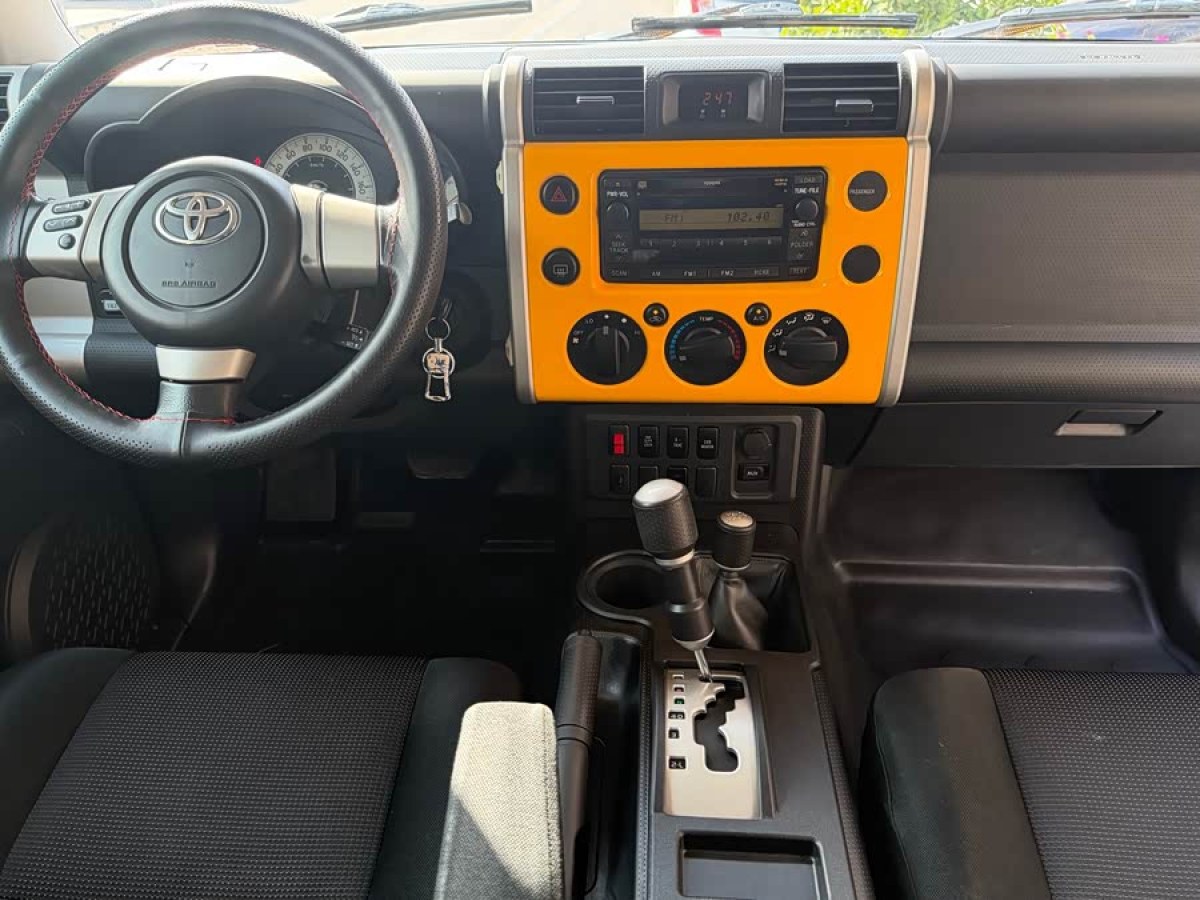 Toyota FJ Cruiser 2009 car image #8