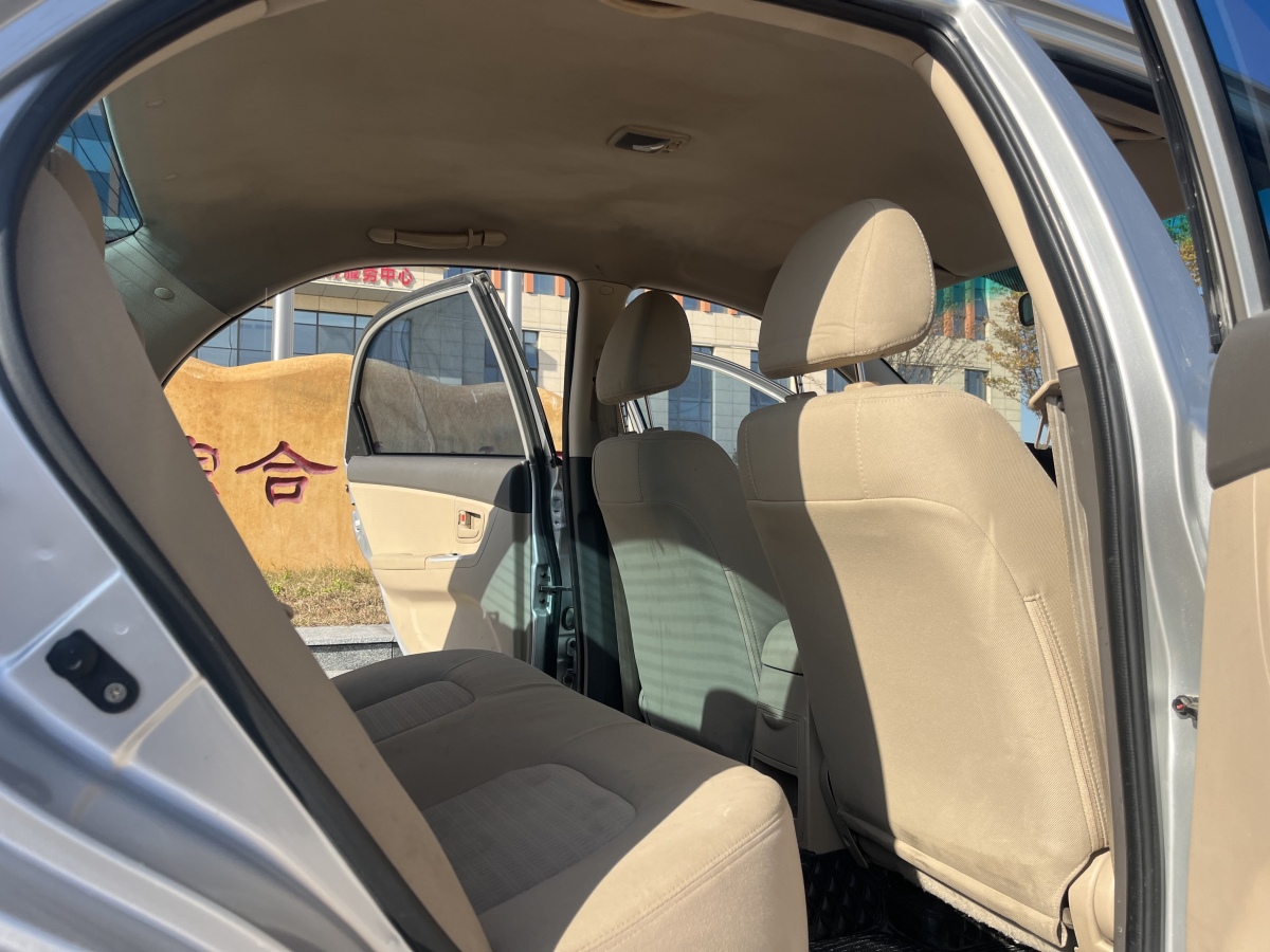 起亚 赛拉图 2010 汽车图片 #8