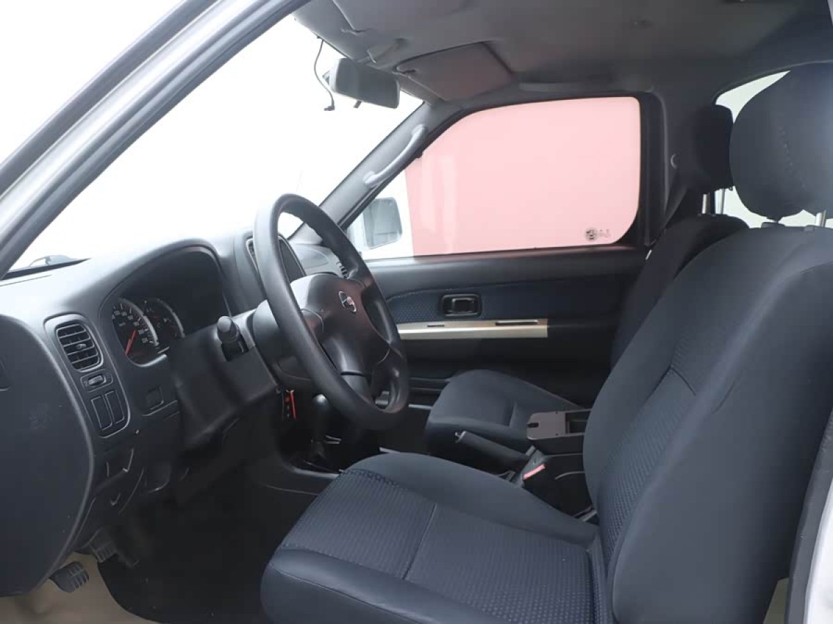 日产 日产帕拉丁 2016 汽车图片 #8