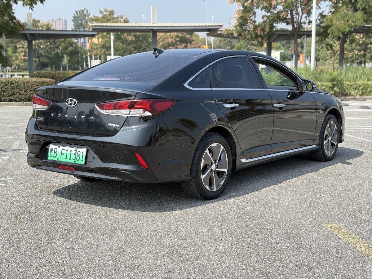 Hyundai Sonata PHEV 2021 изображение автомобиля #8