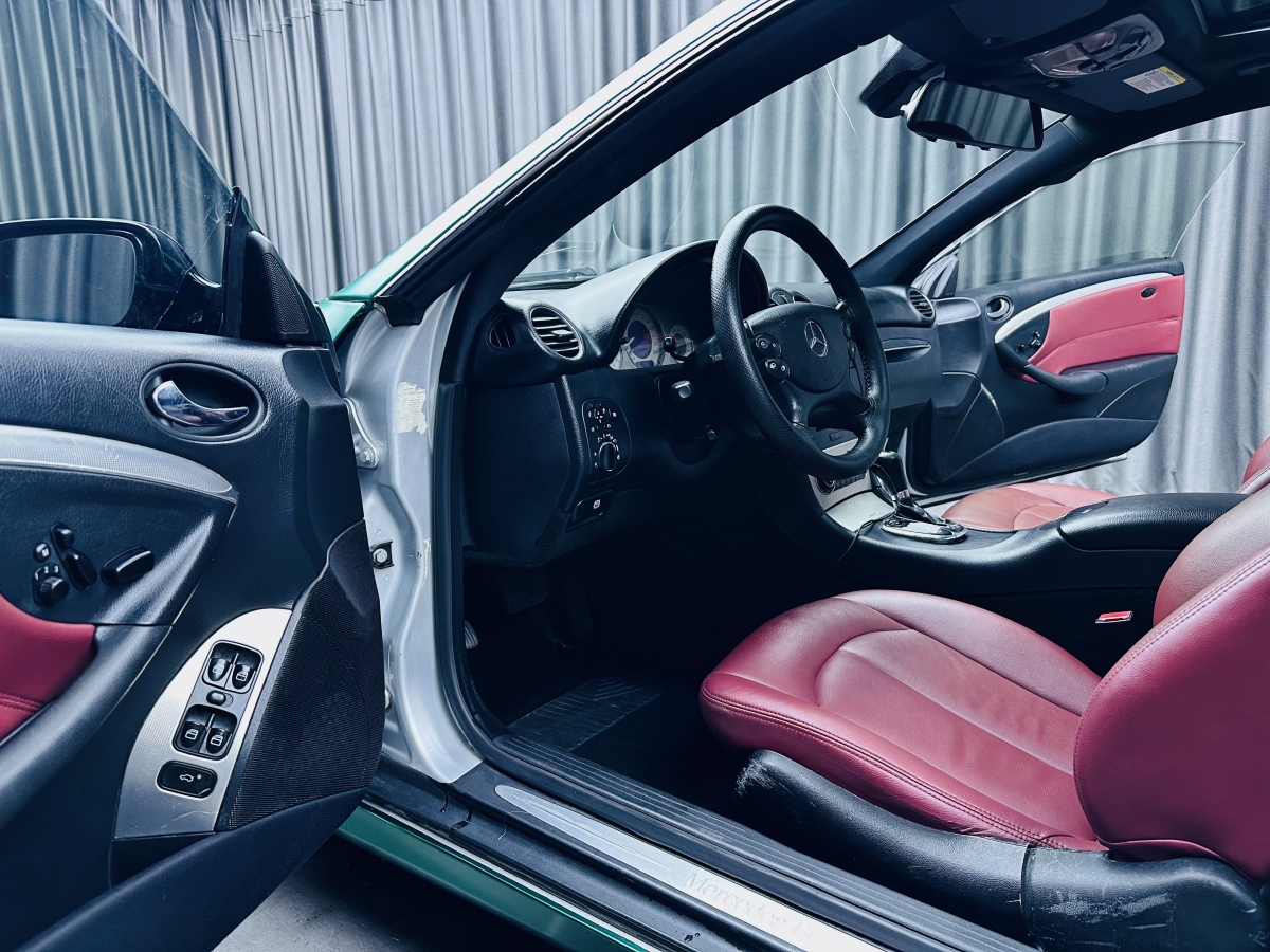 Mercedes-Benz CLK Class 2005 car image #8