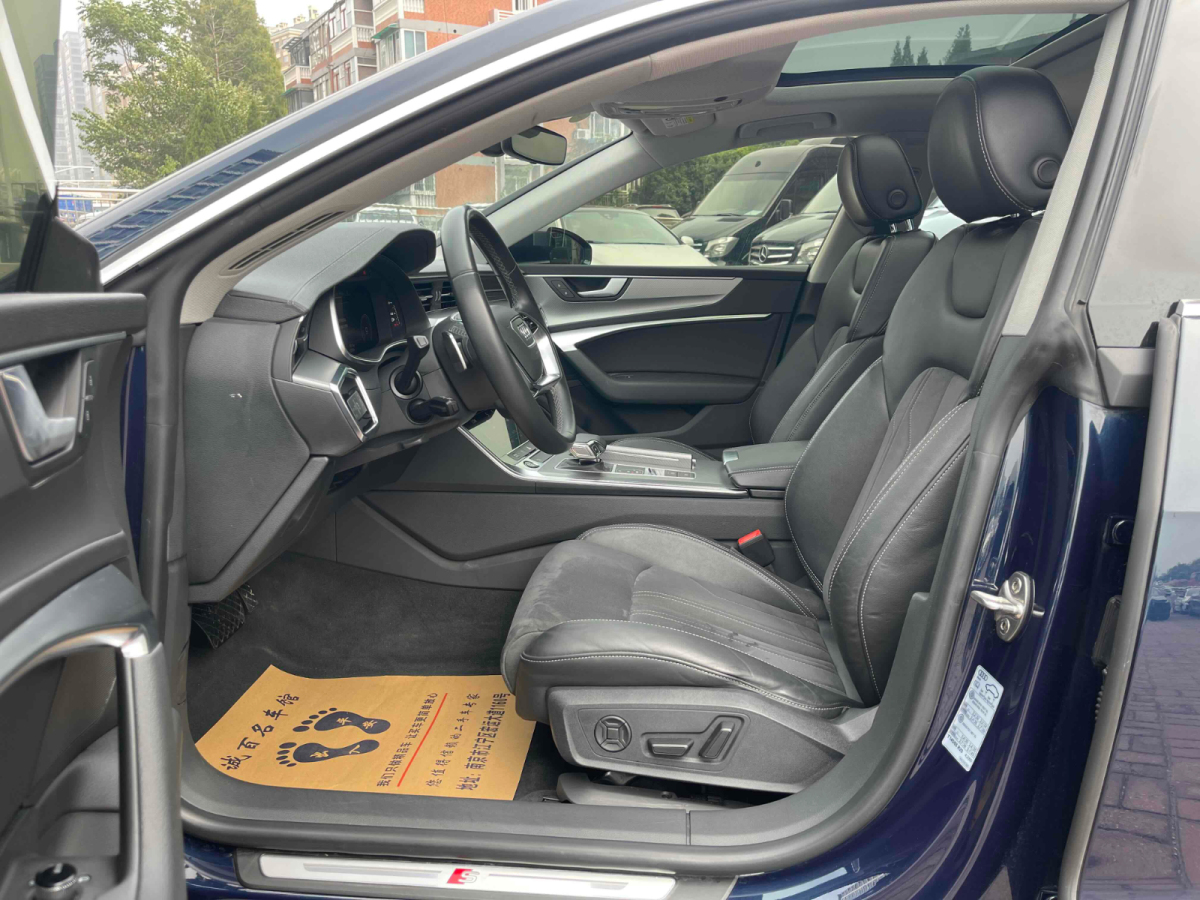 Audi Q6L Sportback e-tron 2023 car image #8