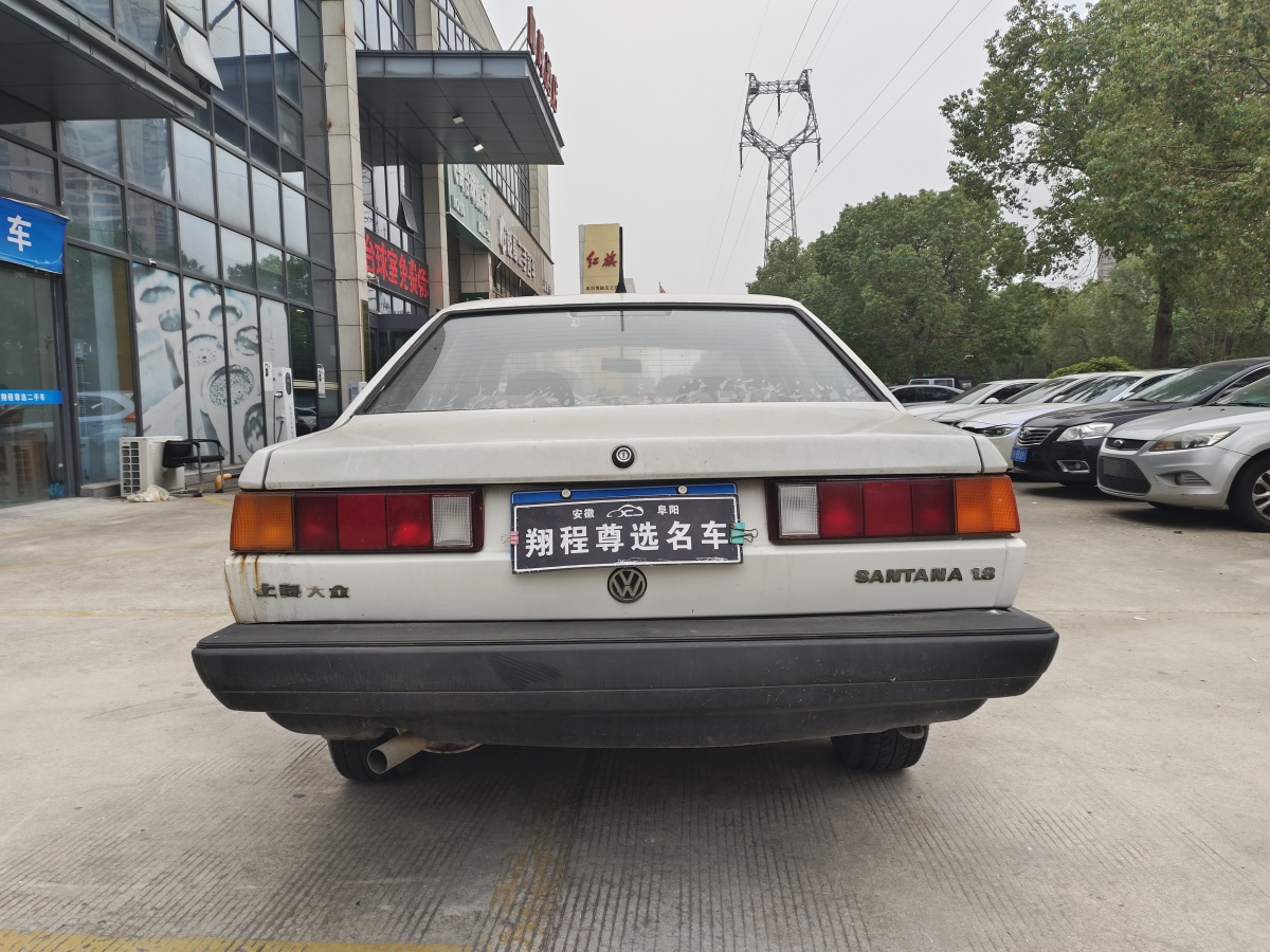 Volkswagen Santana Classic 2012 immagine di auto #8