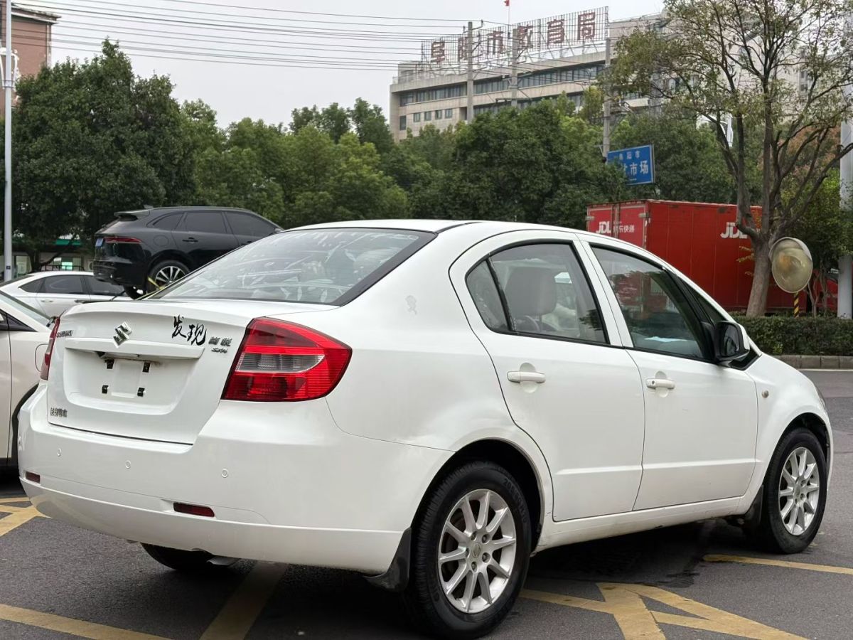 Suzuki SX4 Sedan 2012 imagem de carro #8