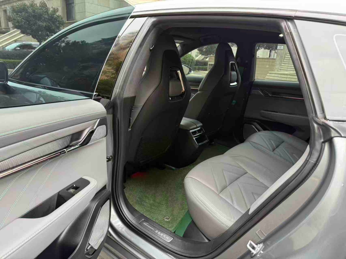 极氪 极氪001 FR 2022 汽车图片 #8