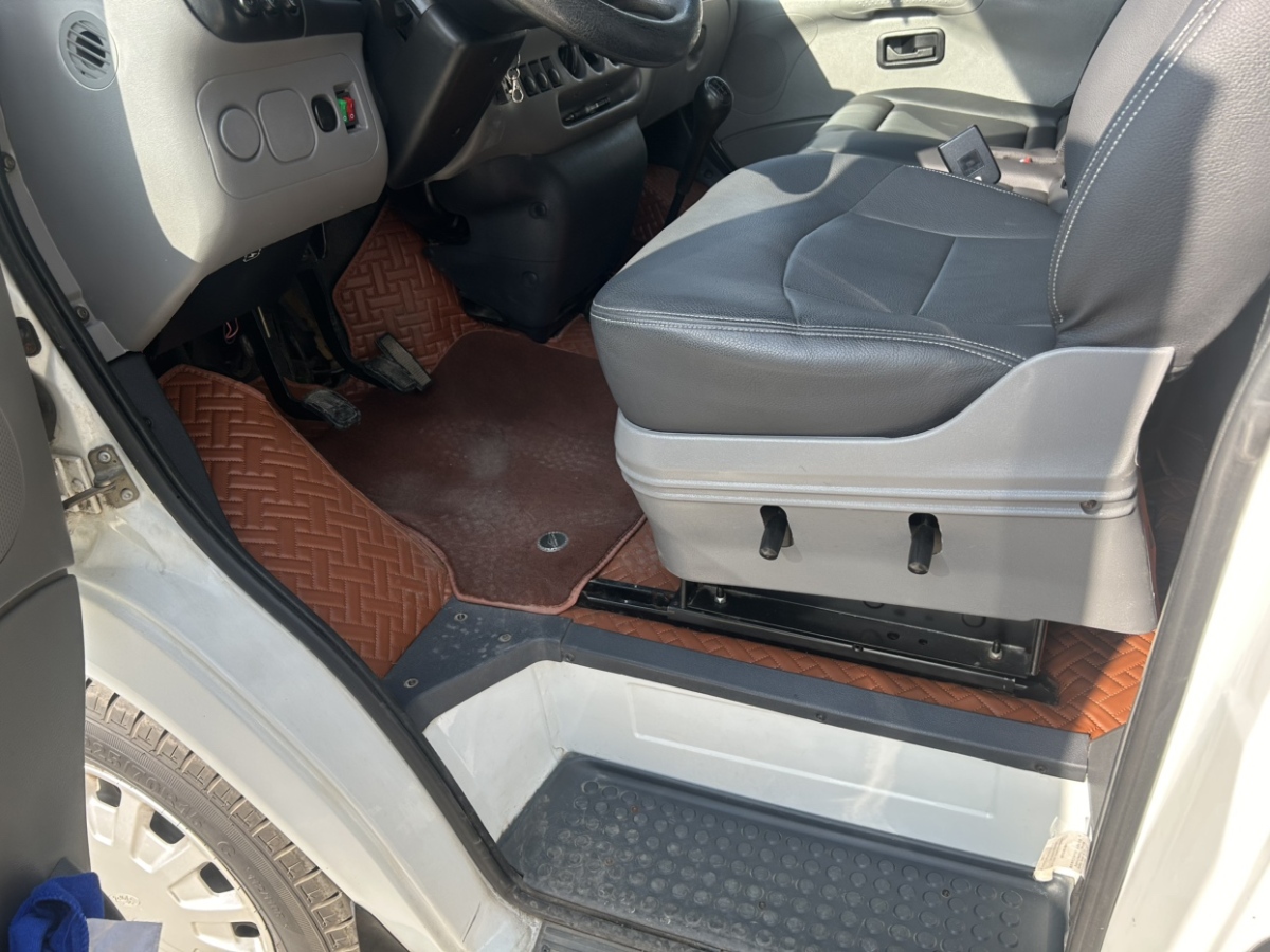 Ford Transit Classic 2012 #8 Ford Transit Classic 2012 car image #8