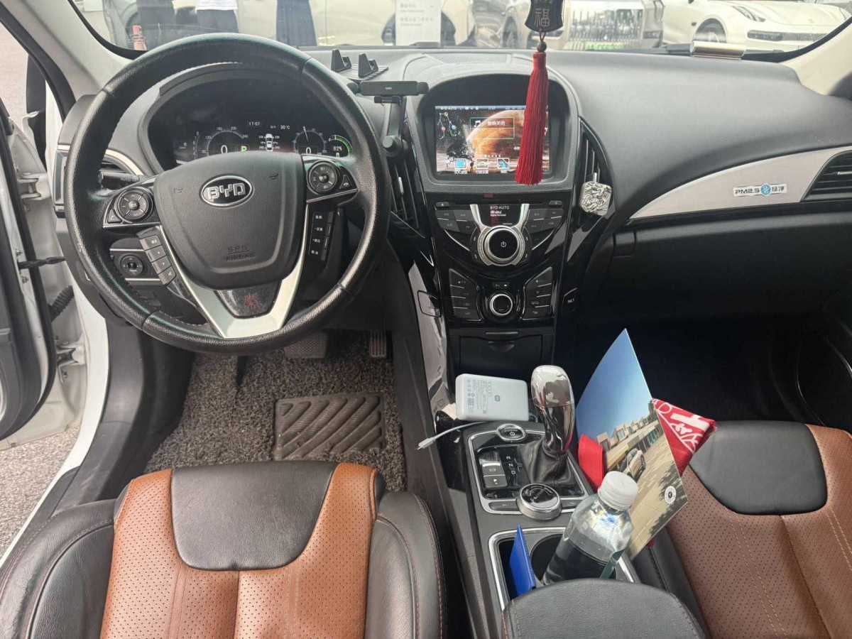 BYD Qin New Energy 2015 #8 BYD Qin New Energy 2015 car image #8