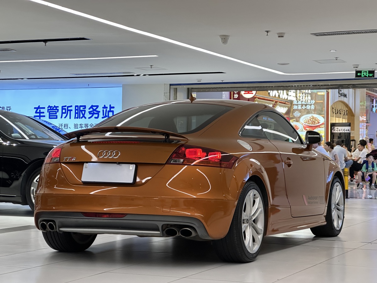 Audi TTS 2015 car image #8