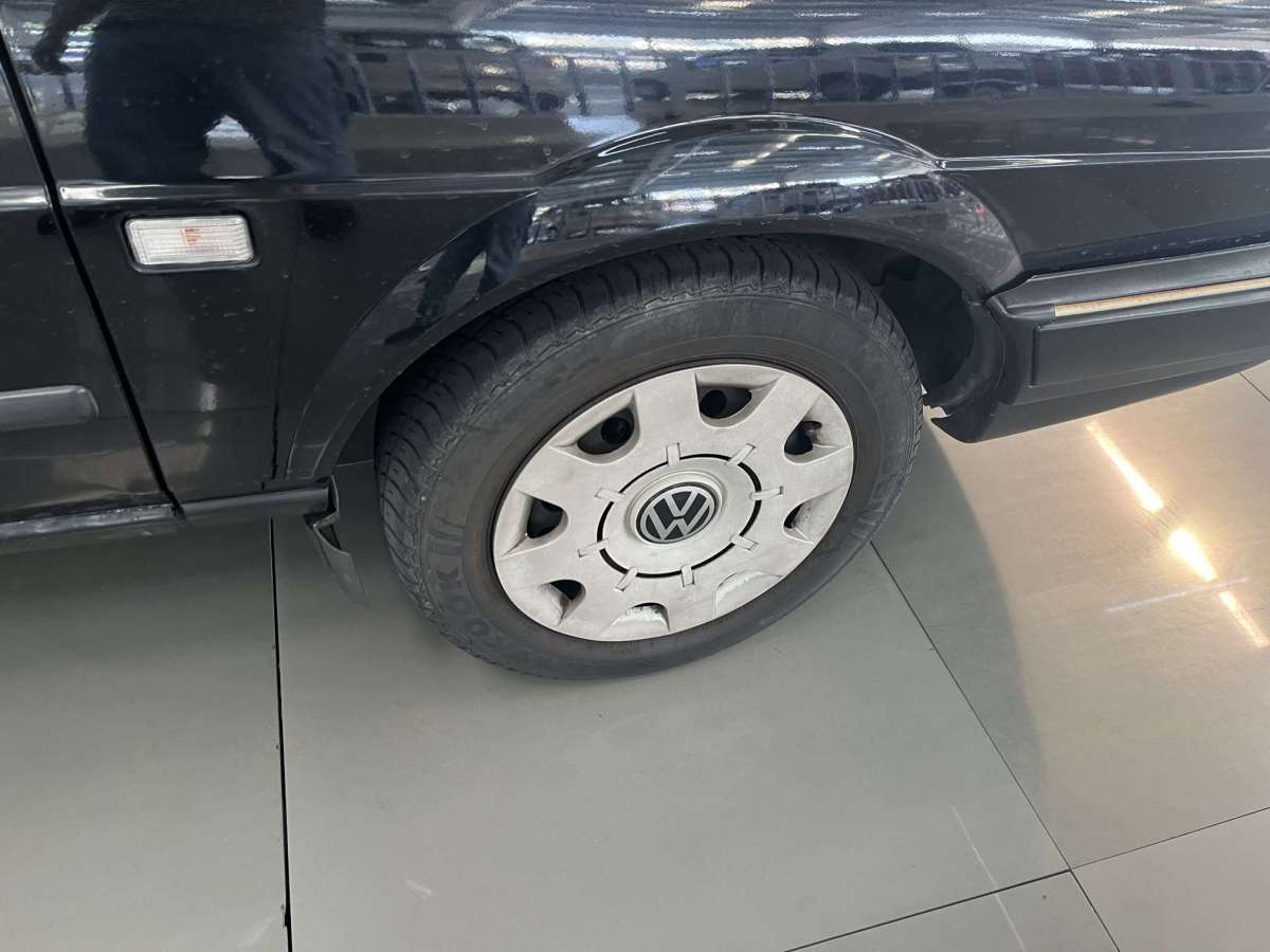 Volkswagen Santana Classic 2009 изображение автомобиля #8