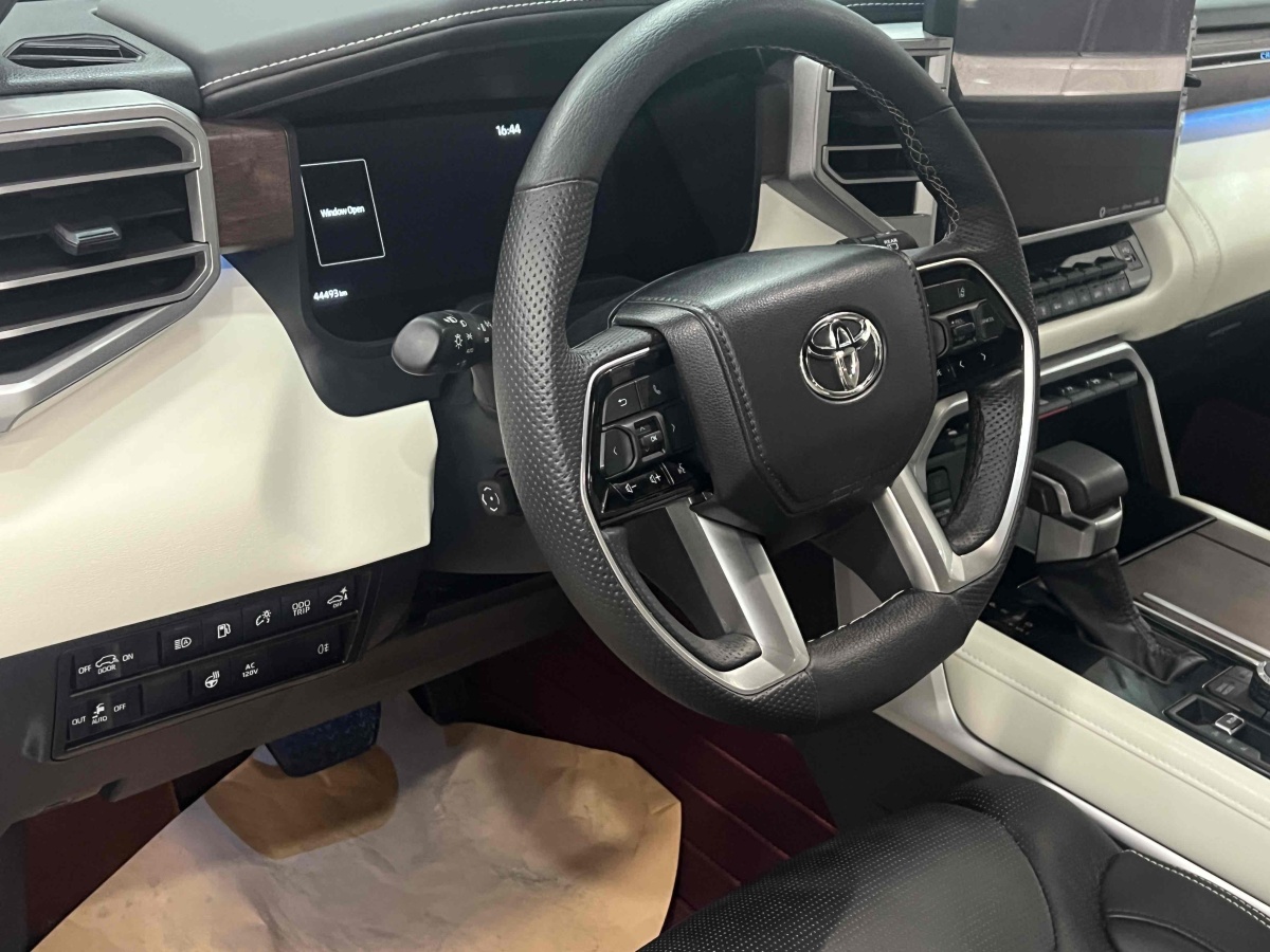 Toyota Sequoia 2023 #8 Toyota Sequoia 2023 imagen de coche #8