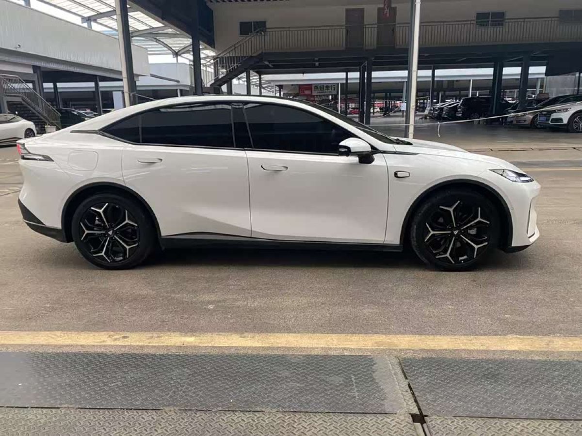 Deepal L07 2025 #8 Deepal L07 2025 car image #8