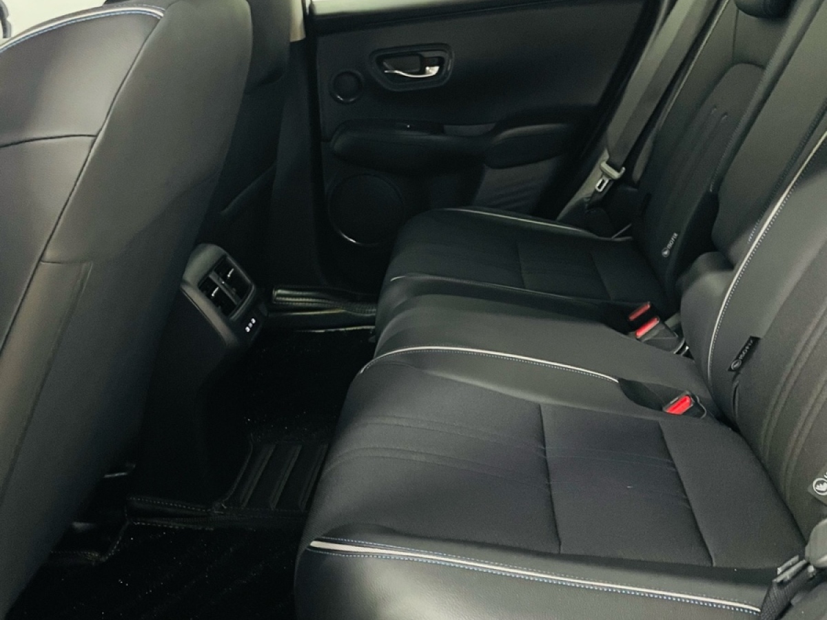 Honda HR-V 2023 #8 Honda HR-V 2023 car image #8