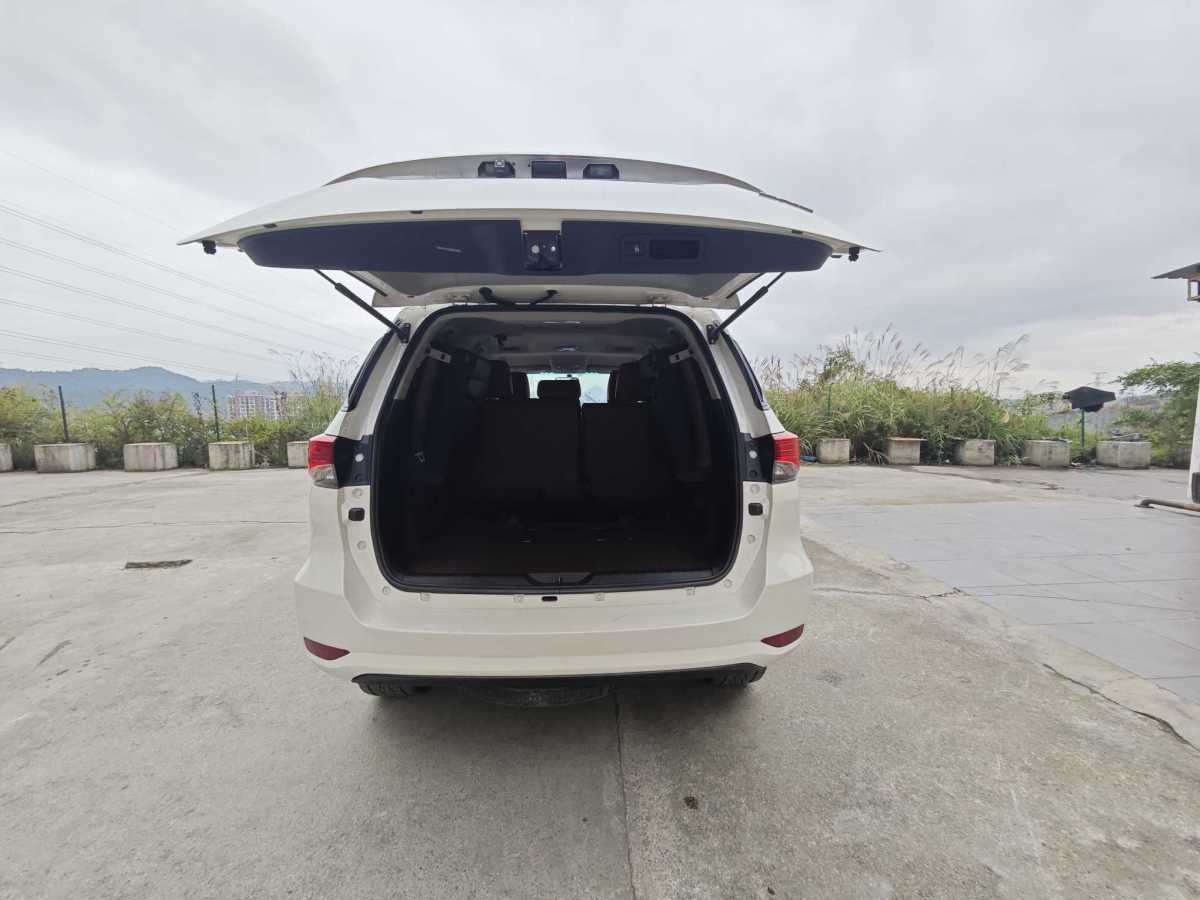 Toyota Fortuner 2020 #8 Toyota Fortuner 2020 immagine di auto #8