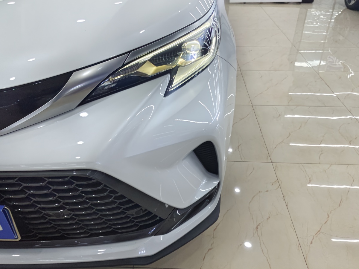 Toyota Granvia 2024 car image #8