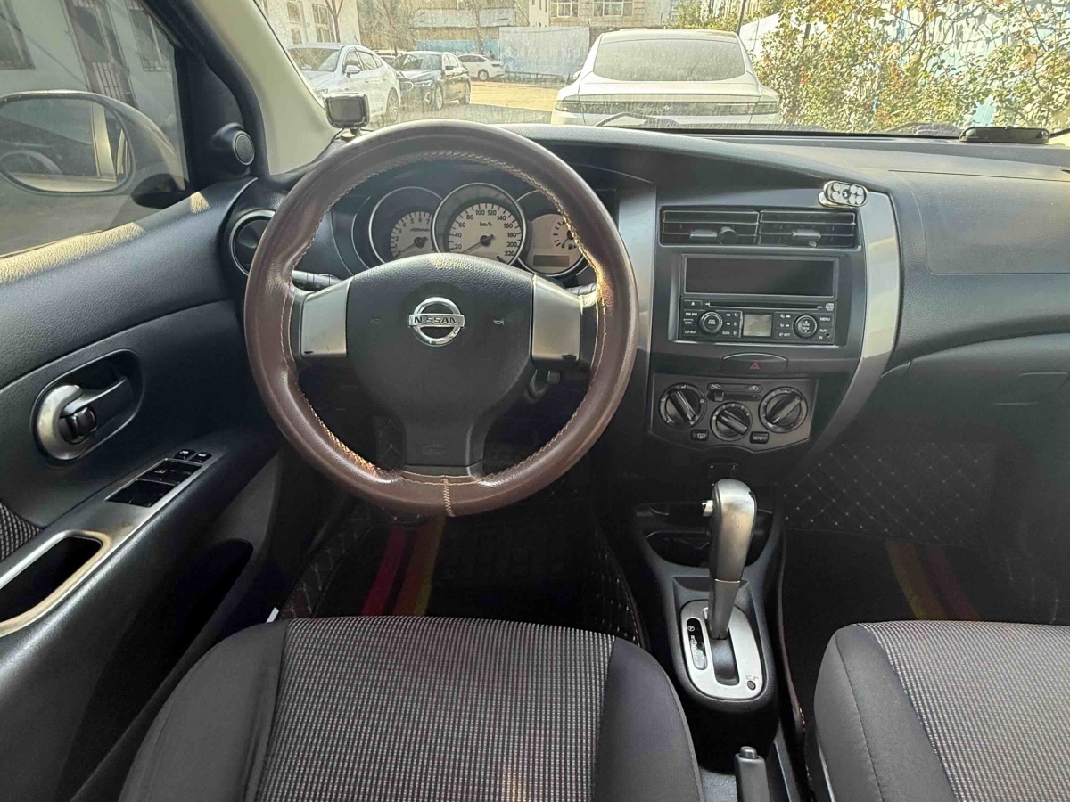 日产 骊威 2010 汽车图片 #8