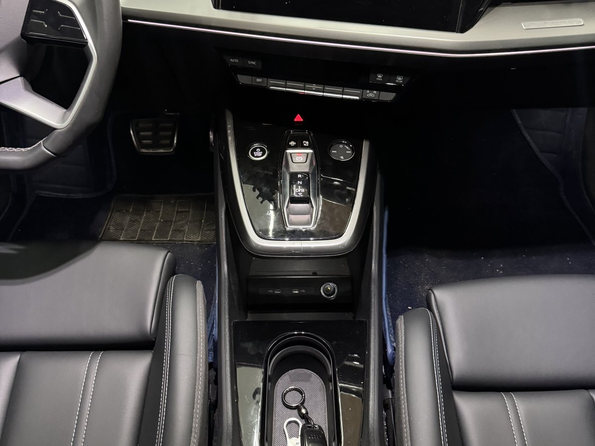 Audi Q4 e-tron 2024 #8 Audi Q4 e-tron 2024 imagem de carro #8