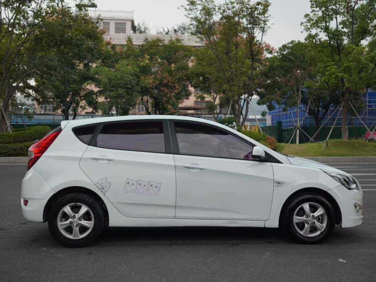 Hyundai Reina Hatchback 2017 #8 Hyundai Reina Hatchback 2017 imagen de coche #8