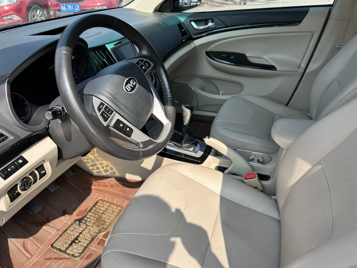 BYD SuRui 2013 car image #8