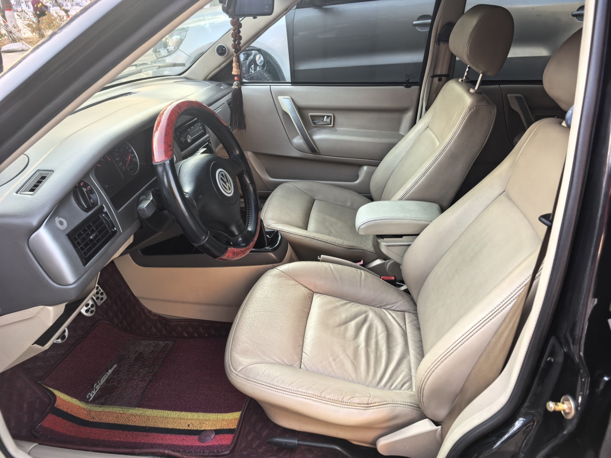 Volkswagen Santana Vista 2009 #8 Volkswagen Santana Vista 2009 car image #8