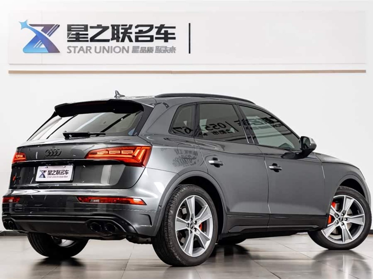 Audi SQ5 изображение автомобиля #8
