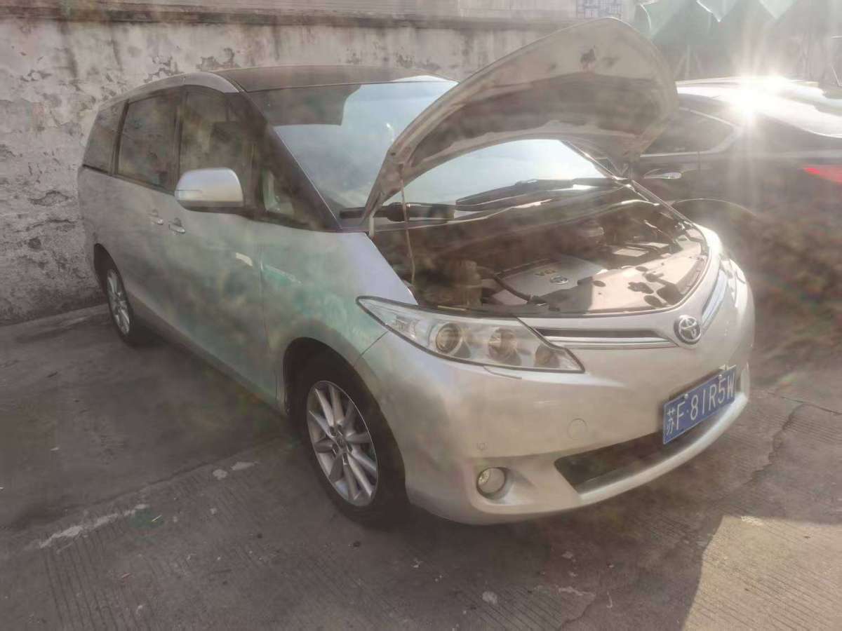 Toyota Previa 2011 car image #8