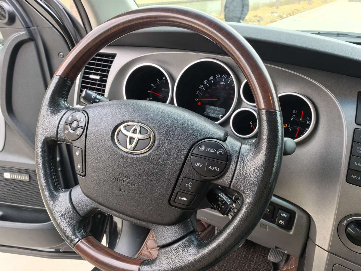 Toyota Sequoia 2013 #8 Toyota Sequoia 2013 immagine di auto #8