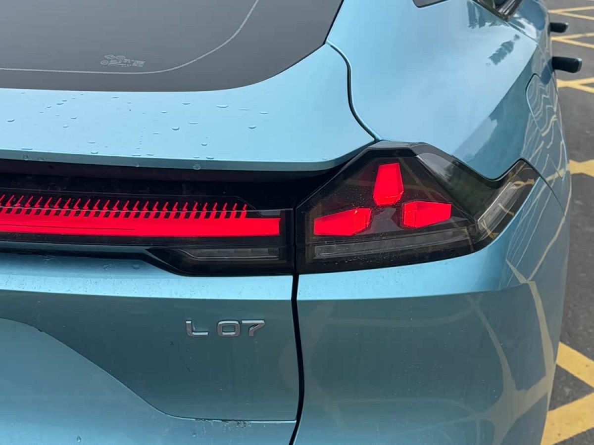 Deepal L07 2024 car image #8