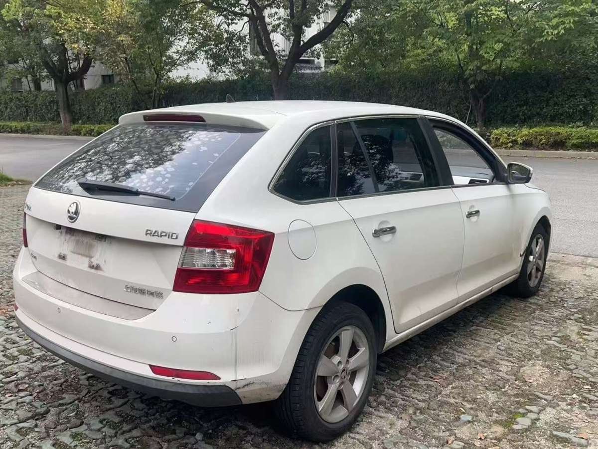 Skoda Rapid Spaceback 2018 immagine di auto #8