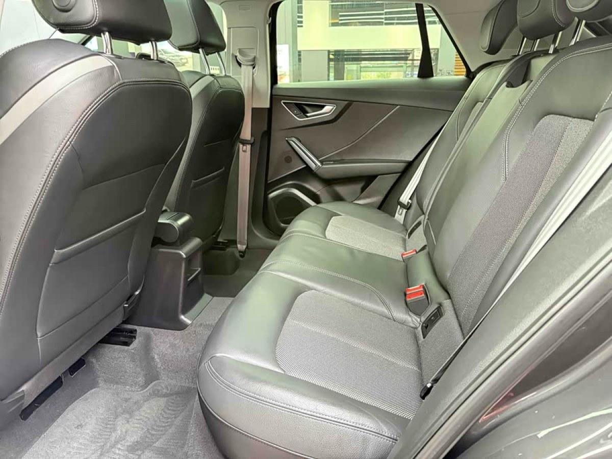 Audi Q2L e-tron 2020 #8 Audi Q2L e-tron 2020 صورة سيارة #8